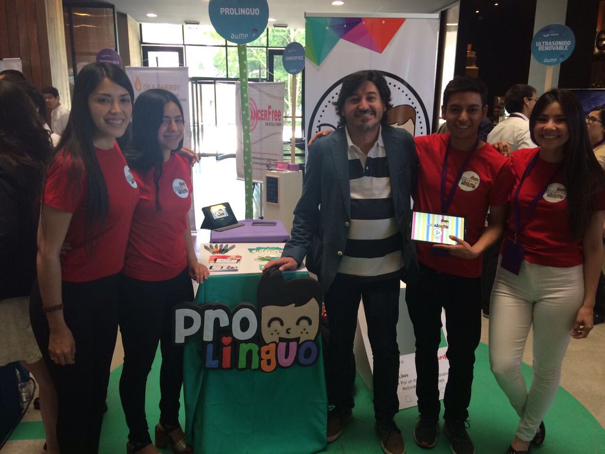 fund_emprepolis's tweet photo. Apoyando a jóvenes de la #RegionEstrella con proyecto #Prolinguo en Jump Fest! https://t.co/V1R3nnvVa1