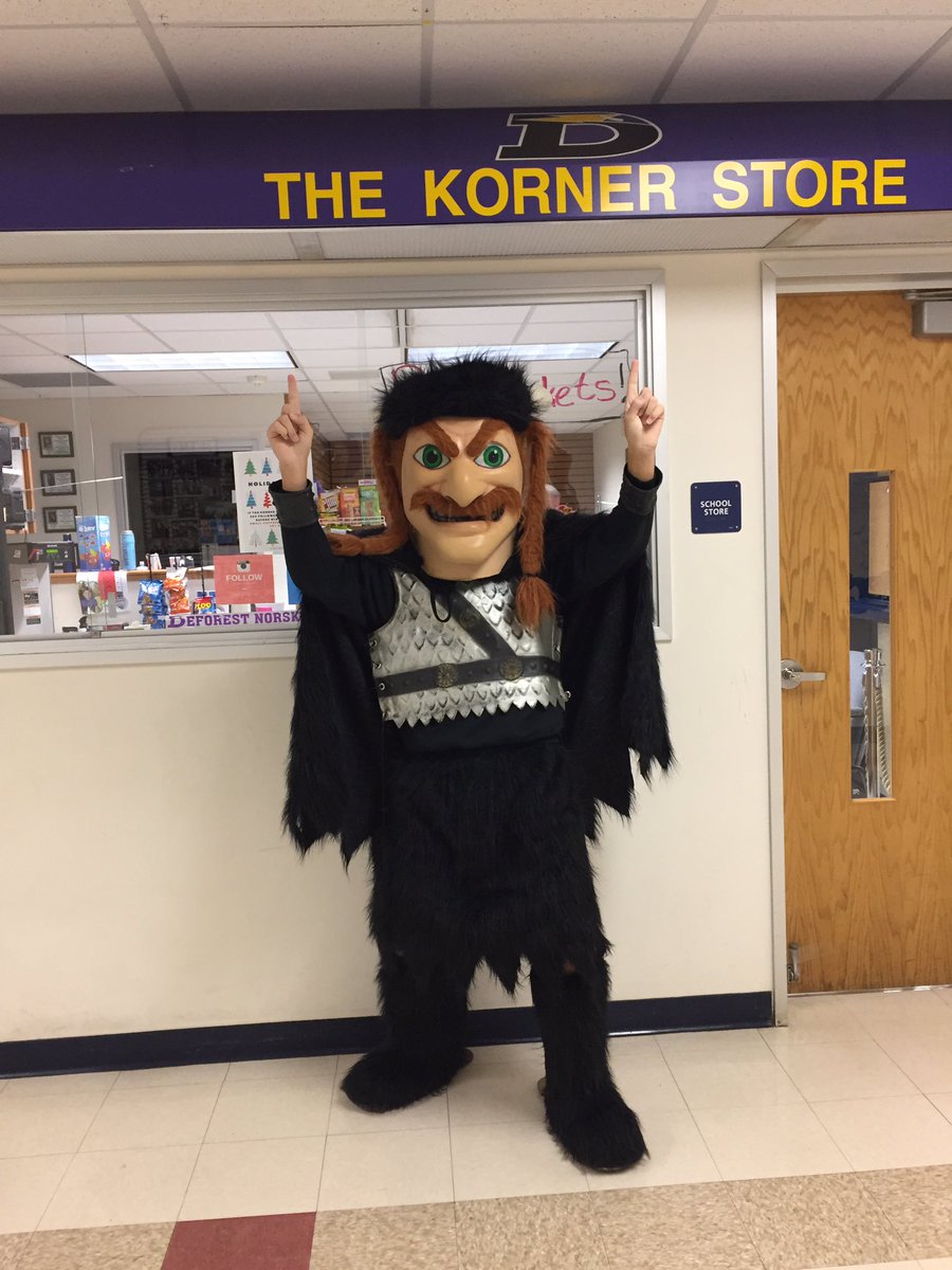 TheKornerStore's tweet photo. Mr. Norski hanging out at The Korner Store https://t.co/kq37fRUPJ9