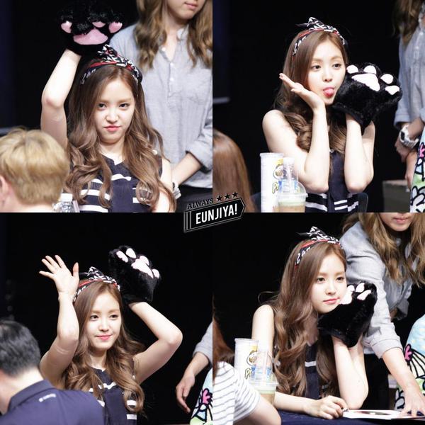 _chachae_1's tweet photo. lucu banget kamu teh sayangkuh @Apinksne #Apink #Naeun #Dear #DEARattack https://t.co/E7RtWjVrtS
