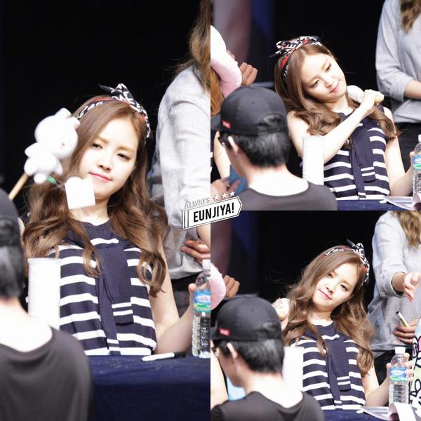 _chachae_1's tweet photo. lucu banget kamu teh sayangkuh @Apinksne #Apink #Naeun #Dear #DEARattack https://t.co/E7RtWjVrtS