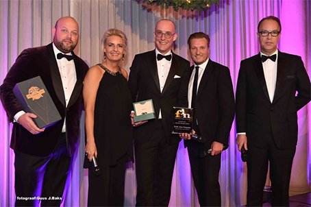 Erik-Jan Ginjaar ontvangt fCN Gassan Jewel Award ow.ly/YMJF3077vk9