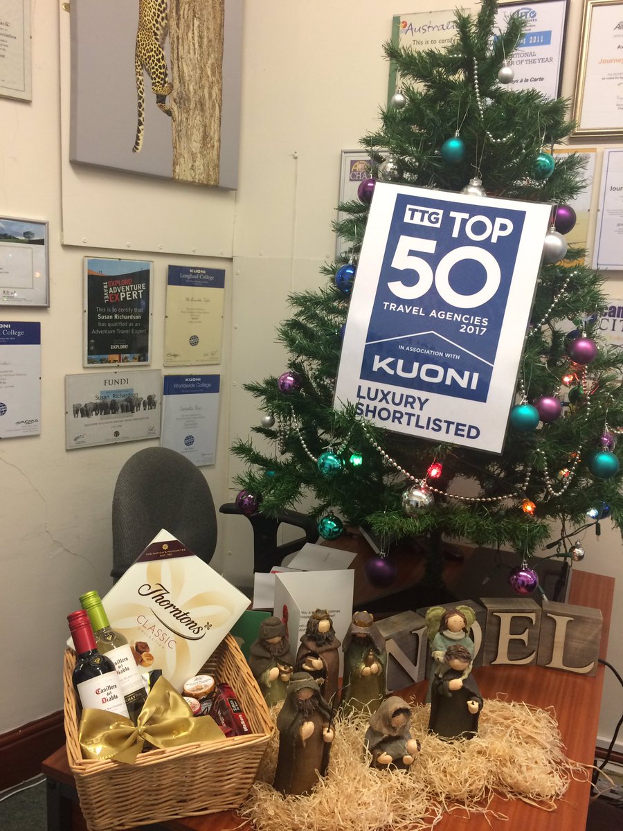 Journeyalacarte's tweet image. It&apos;s beginning to look a lot like #Xmas ! Thank you @Vacs_to_America for our hamper #keypartner #usa #specialist #luxury #ttgtop50