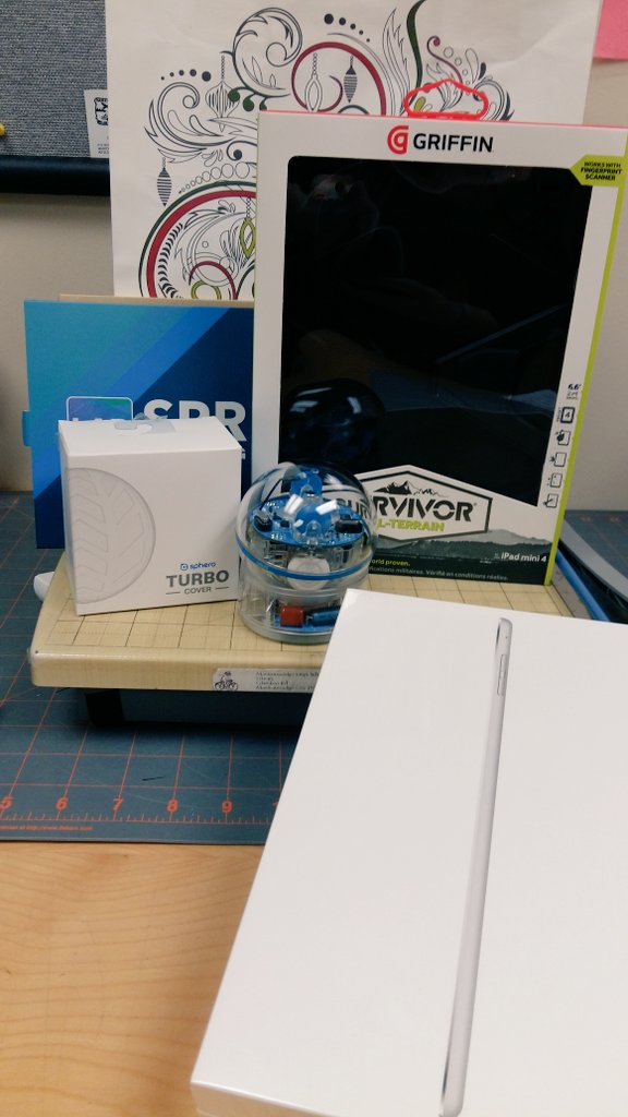 msmallais's tweet image. O.M.G! #sgdsbtc gifts are the best! Can't wait to use these with my Ss! Thank you, thank you, thank you @WallwinS! #CODEisCool
