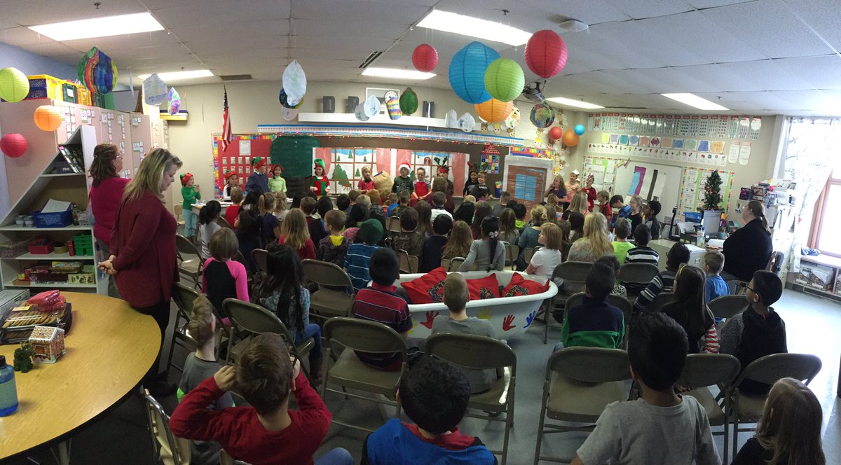 MrHohm's tweet photo. Great reader's theater today in @aimeehagg's classroom! #WCSmission https://t.co/BEnwHJpzAX