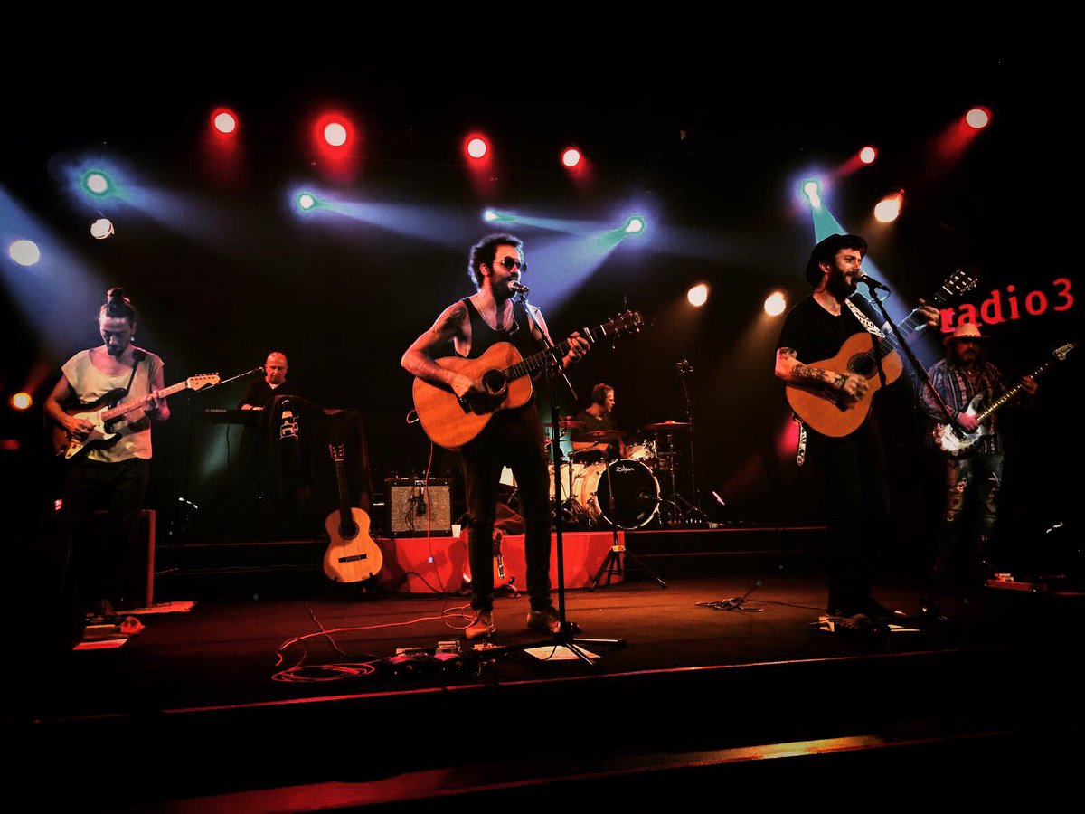 ⚡️💀💀⚡️Estricnina y los Murciélagos.
Grabación para #LosConciertosDeRadio3
Muy pronto lo emiten
#JuanitoMakande 
#ElCanijodeJerez
#Estricnina