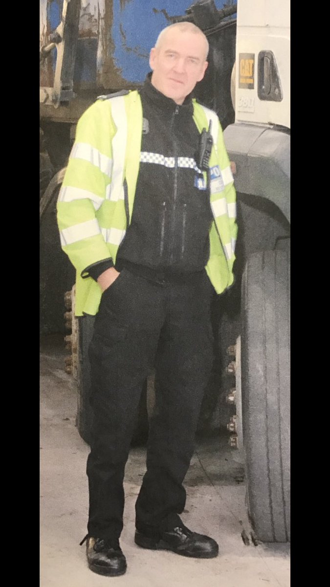 Last shift today for our longest serving Staffs Recon officer. 30 yrs Service in Staffordshire and 18 yrs as a Collision Investigator. 👮🎊🎉👱🏼