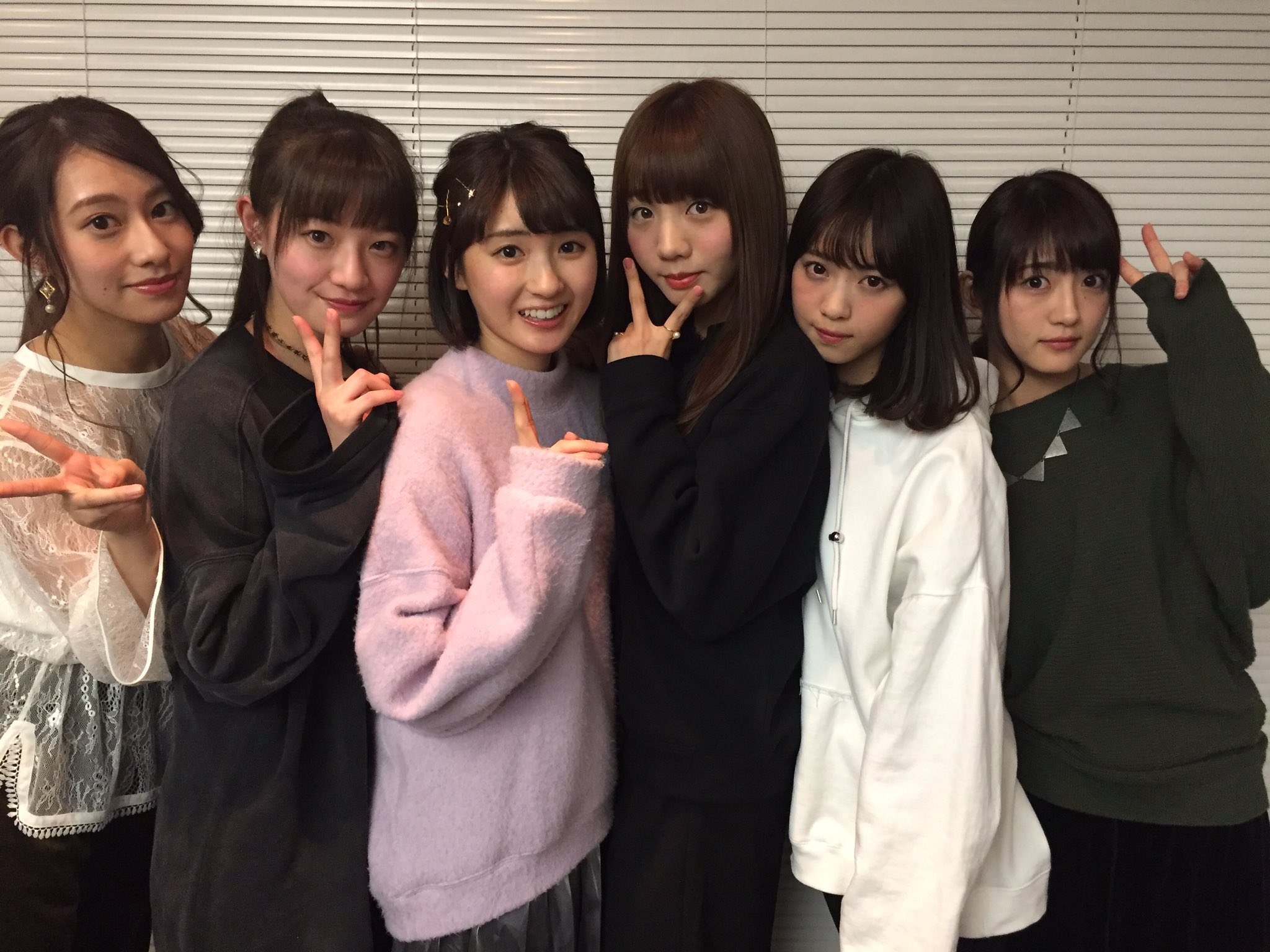 乃木坂46 西野七瀬 若月佑美 B2 ポスター まとめ 西野と若月、キャラは対照的も7年前から縁ある2人 - 乃木坂