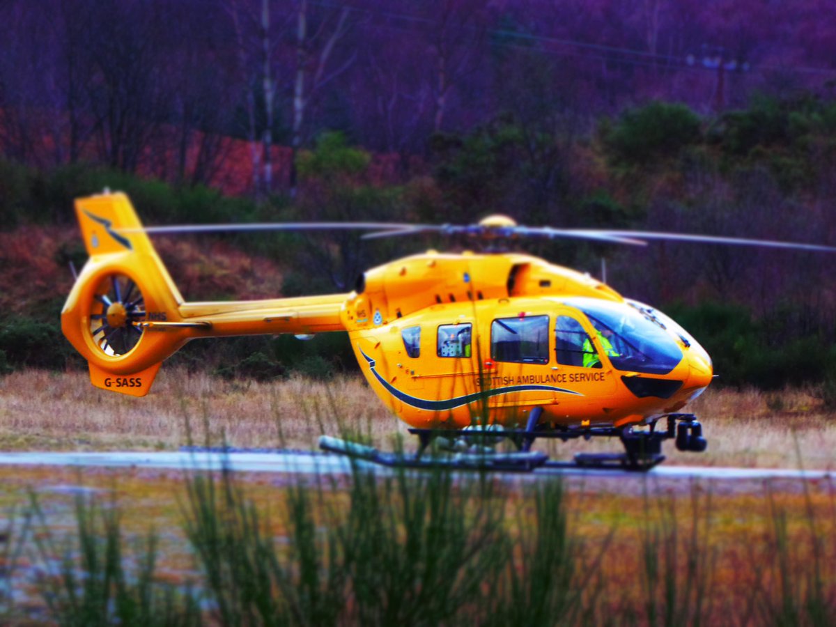 torque137's tweet photo. @scotambhelimed5 slightly damp awaiting @EMRSscotland ? in Fort William earlier today @Scotambservice #H145 #HMD5 https://t.co/gZtGOrcYug