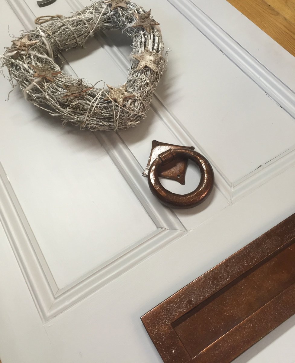 ATCFlooring's tweet photo. Bronze Ring Knocker and Letterplate #anvilcomp @fromtheanvil https://t.co/i14xbcPsIL