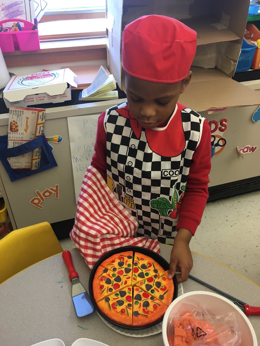 projectbefore1's tweet image. Square box, round pizza, triangle slices, I&apos;m confused?  Math through play is always more fun. #projectbefore #toolsofthemind #amazingstaff