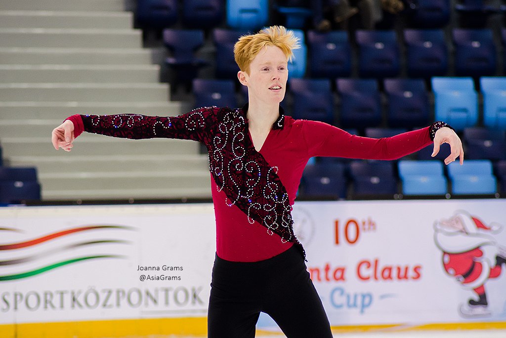 JoannaGrams's tweet photo. ⛸ Conor STAKELUM (IRL) @ Santa Claus Cup 2016 #SCC16 https://t.co/PmDxZwpGIZ