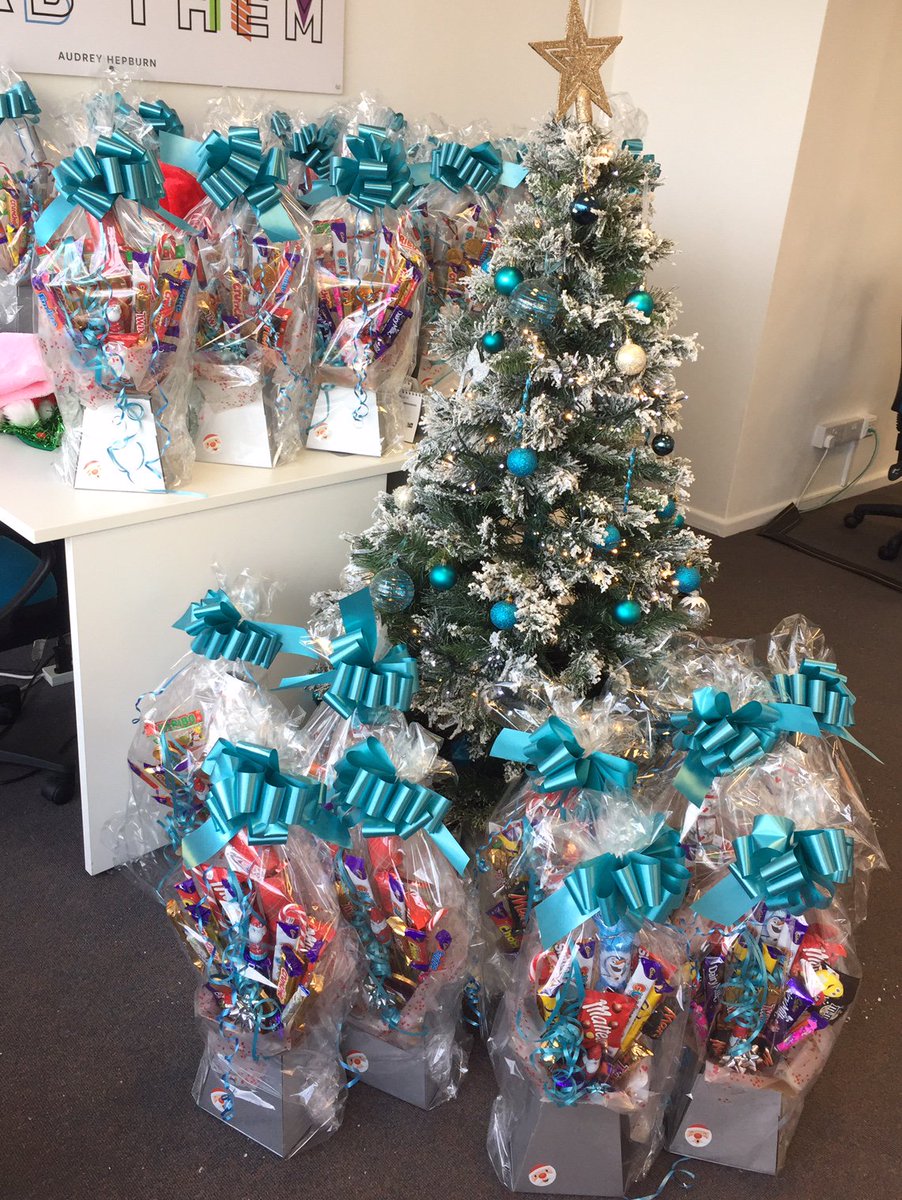 OctopusPersonne's tweet image. Many thanks to 'A Bunch To Munch' for our lovely chocolate bouquets - ready to be sent our to some lucky clients!