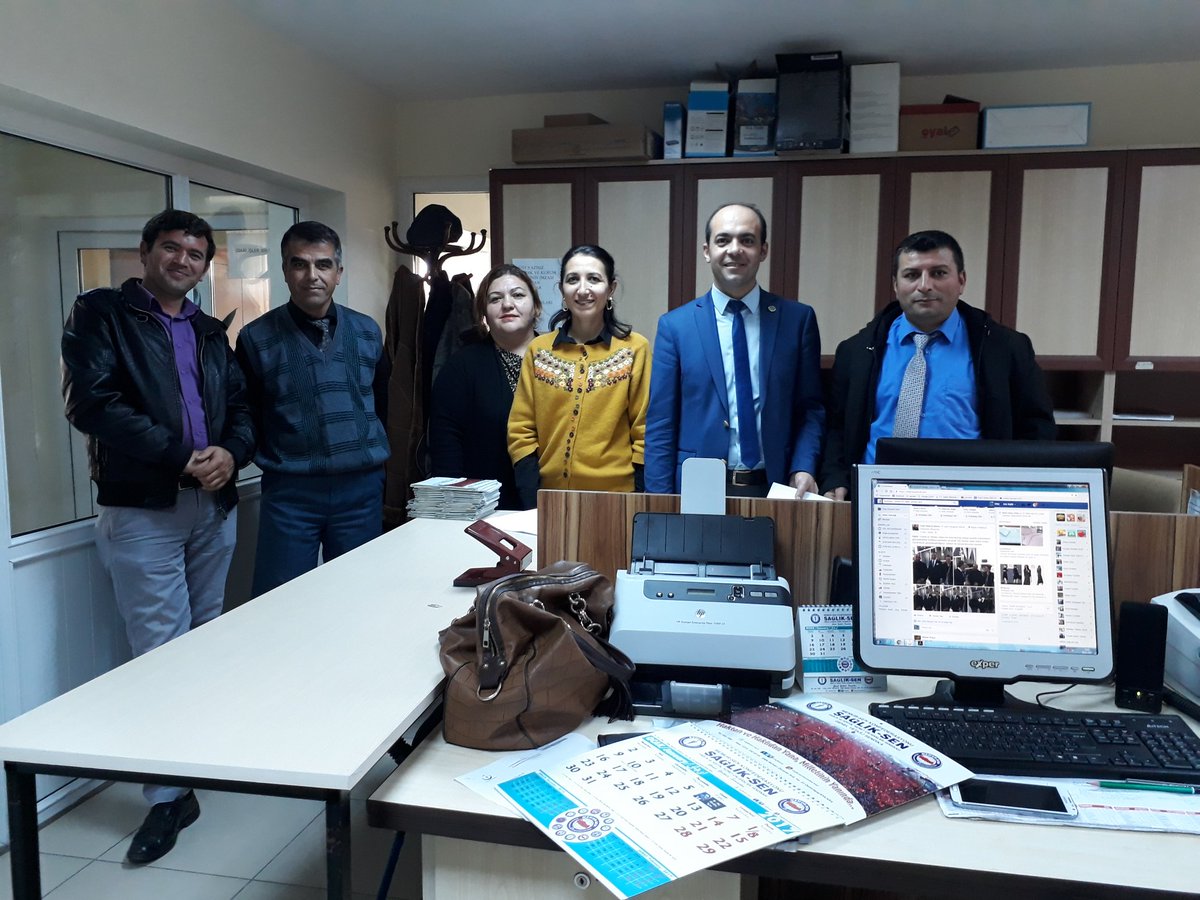 DOGANebu's tweet image. 2017 yılı takvimi  dağıtımı başladı. Tüm teşkilat mensubu arkadaşlarıma teşekkür ederim.