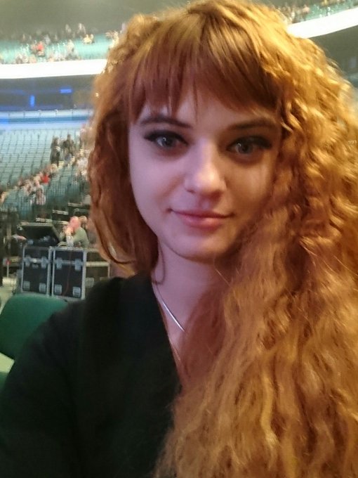 Ok I'm here.soon will start concert https://t.co/46HSX0ZoQx<a href="/tag/follow"class="tags"><span>#follow</span></a><a href="/tag/rt"class="tags"><span>#rt</span></a>