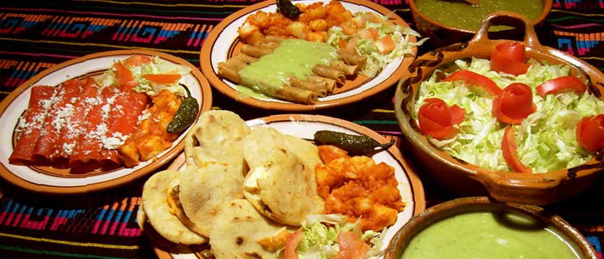 Si tu posada no es muy formal y no sabes que ofrecer de alimento, no te preocupes ya tenemos disponibles platillos mexicanos para tu evento.