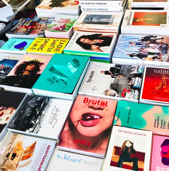 HOLO_mg's tweet image. Berlin: ✔️ London: ✔️ NYC: ✔️—our list of stockists is taking shape. You can find HOLO 2 on these shelves: holo-magazine.com/1/#stockists