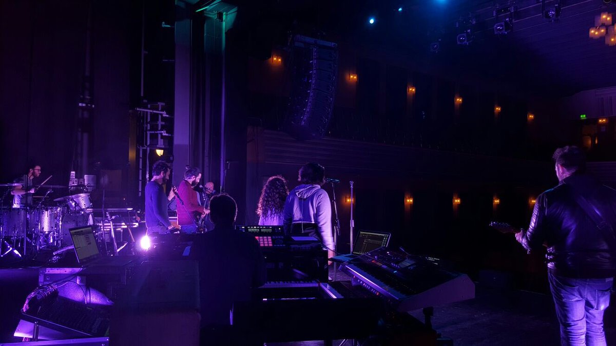 mengonimarco's tweet photo. È già tempo di soundcheck a Zurigo per il #MengoniLiveZurich! 
Staff https://t.co/pBPSQTfuM6