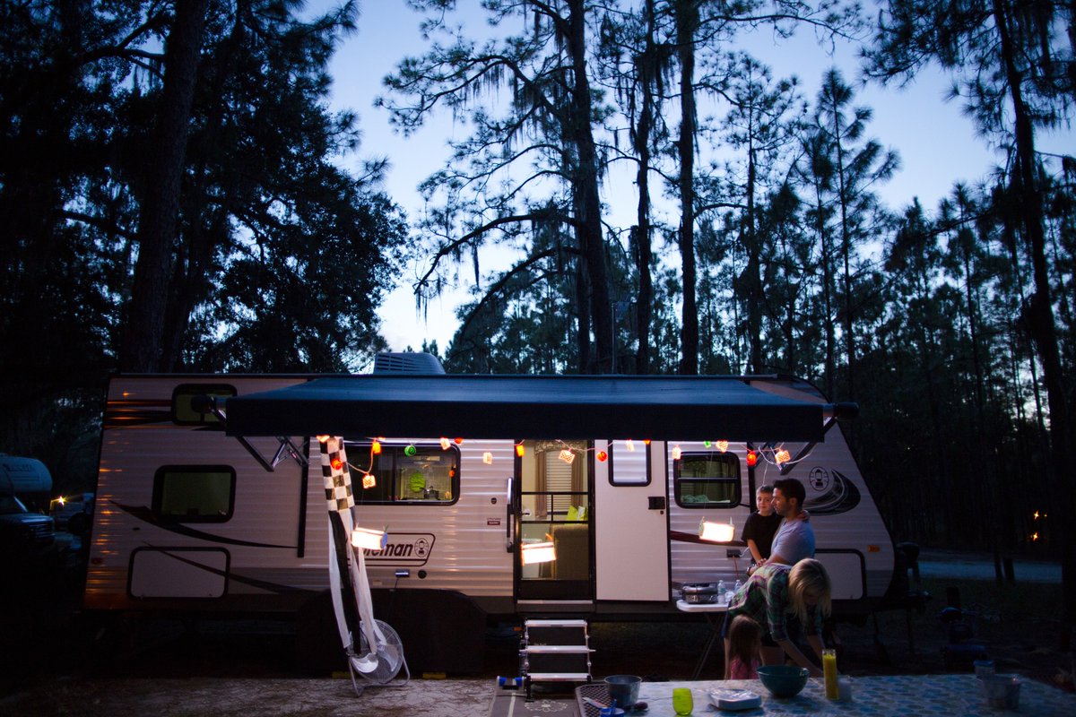 GoRVing's tweet photo. Through Friday, share a photo of your decorated RV using the hashtag #RVLights for a chance to win a $100 gift card! #GoRVing https://t.co/9AxCKXsIdM