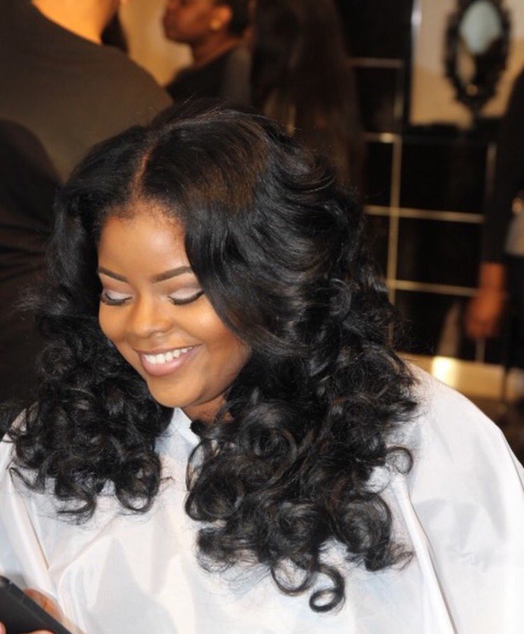 KannisBeauty's tweet image. Big romantic curls this season? Get the look with 4 bundles of our 22"  deep wave hair 💁🏽👑 #KUB #Fewslotsleft !!