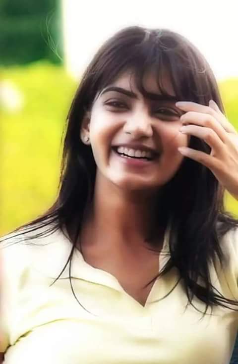 My_Princess_Sam's tweet image. @Samanthaprabhu2 #4yearsofNEP 💗 #4yearsofnithyaism 💖 #Nithya 😍The character wch I lov d most💙💖 It relates 2 many grls😆🙈 Evry exprsn of u 👌👌❤