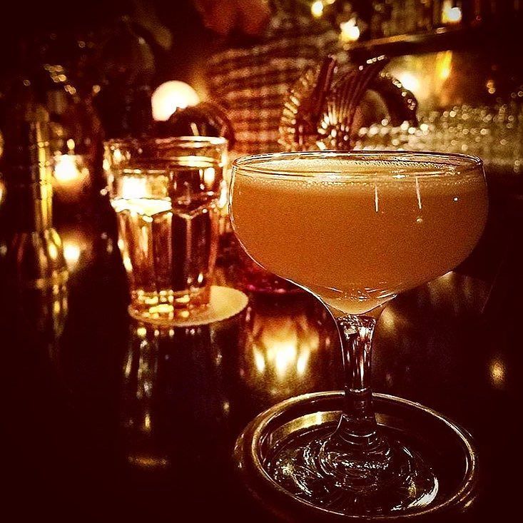 Osaka #1: Suntory Toki, Vermouth Blanc, Lemon, Yuzu, Ardberg Mist, Anise Smoke
.
📷: <a href="/typewriterninja/">Marc Ramirez</a> #bar #cocktail…