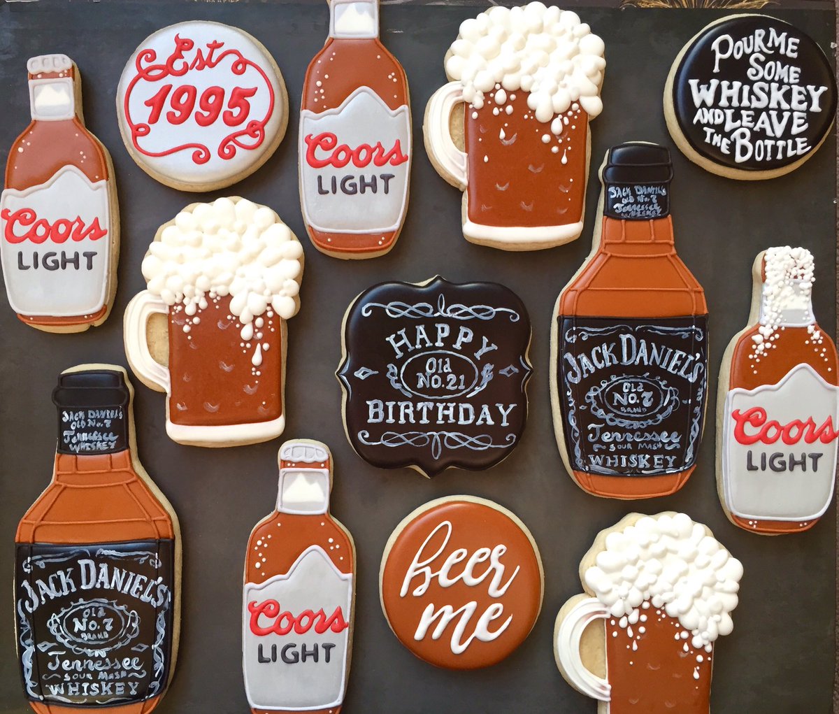 localtartbakery's tweet photo. Jack Daniel's &amp; Coors Light cookies for a #21stBirthday ! 🍻 https://t.co/ZSyYGeJdnt