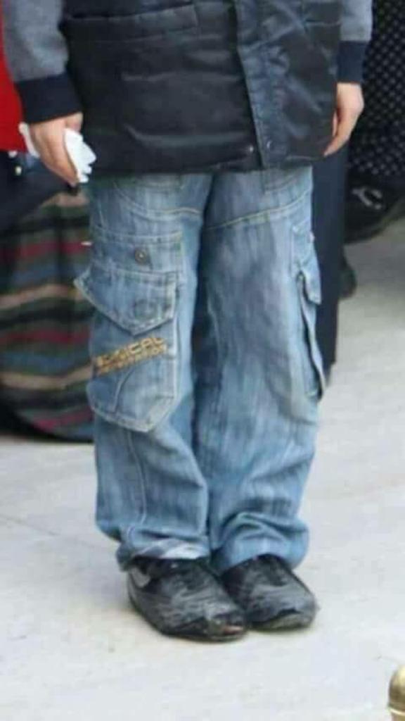 ...ve kahraman babasını uğurlayan bir yiğit. 
Bu nasıl adalet lan !