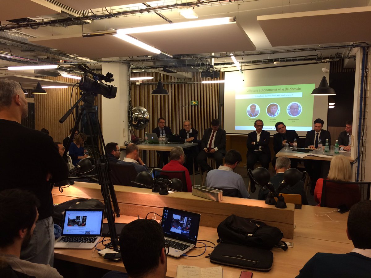 Bon débat @Nextdoor_fr sur véhicule #automation avec <a href="/allianzfrance/">Allianz France</a> <a href="/GroupePSA/">Groupe PSA</a> <a href="/issy_media/">Issy Media</a> <a href="/Inria/">Inria</a> @SBA_France #smartcities <a href="/TheSmartFab/">The Smart Fab</a>