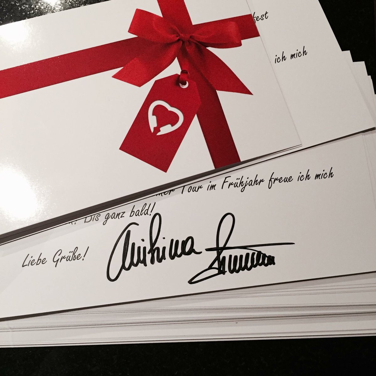 Schon Tickets für die #sastour2017 ? Wenn ihr heute auf der Homepage bestellt, dann gibt's eine persönliche Weihnachtskarte von mir dazu 😁