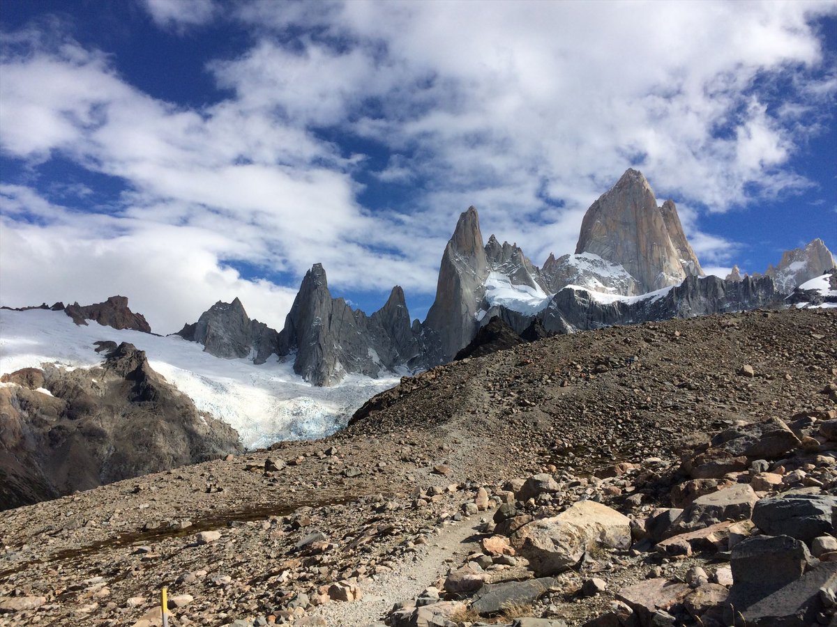Is there anything more epic than trekking in #Patagonia? Logging a #geocache while trekking in Patagonia!
bit.ly/2htHnWc