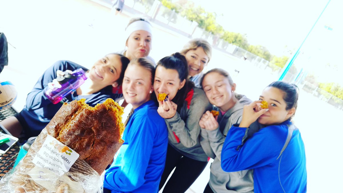 Redhawks_Vball's tweet photo. Breaking bread at beach practice today... Pumpkin bread 😂. Courtesy of the Benu Nutrition Club! #weareredhawks #hailredhawks #BenUBeach https://t.co/IhF3Fn51vE