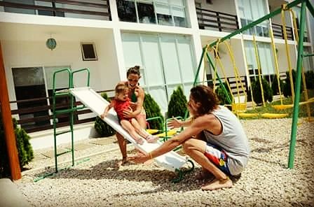 Ocean_Blue_Hote's tweet photo. Tu Navidad en Ocean Blue Hotel!!!! Ven a disfrutar con familiares y amigos. #FamilyHotel #TheBestSite #Montañita #Sorteo https://t.co/OsclEwyFlL
