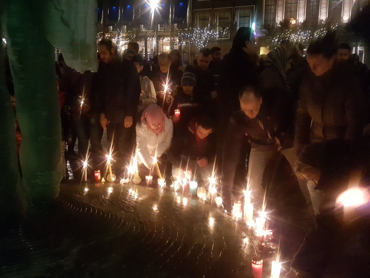 katrienvdbrink's tweet photo. stille tocht voor #aleppo in #Zwolle. fijn om iig een blijk van medeleven te kunnen geven met zo veel andere zwollenaren https://t.co/kKk4dTsMWl