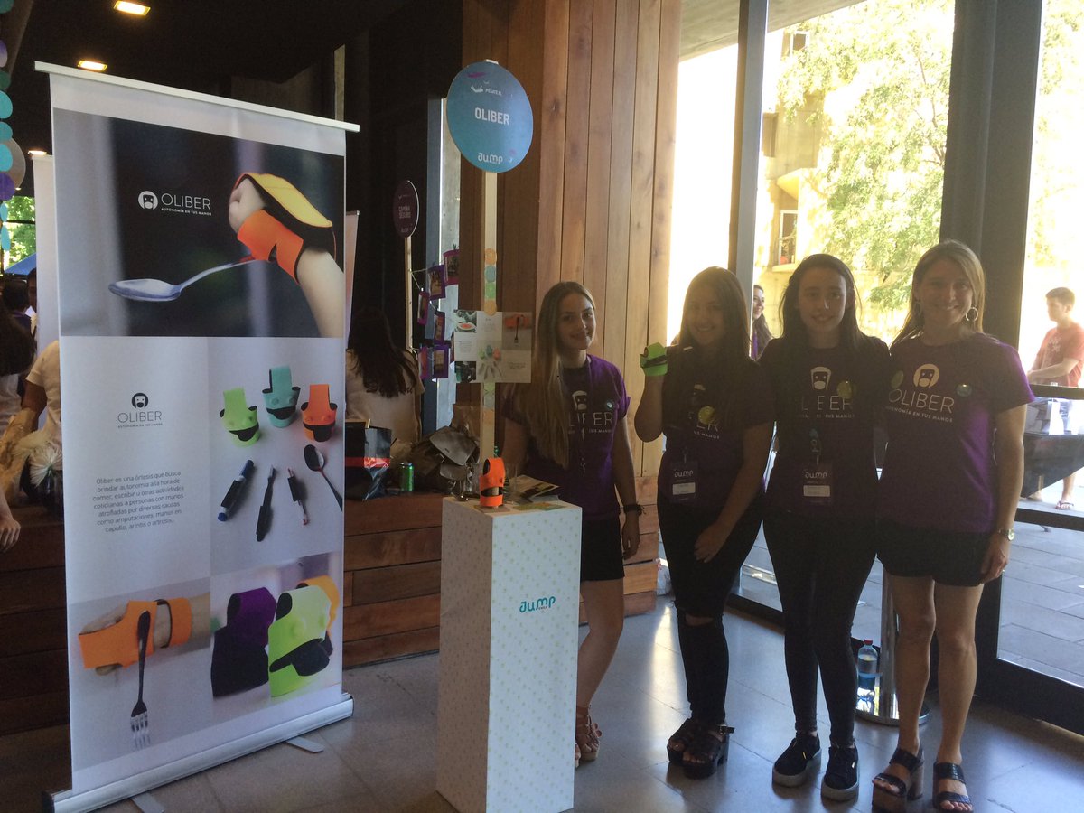 Apoyando a nuestras exdlabs con su proyecto Oliber para pasar a la final de @Jump_Chile ¡Vamos que se puede! <a href="/UDD_cl/">UDD</a> <a href="/porlotoole/">Paul O'Toole</a> @NLaportA