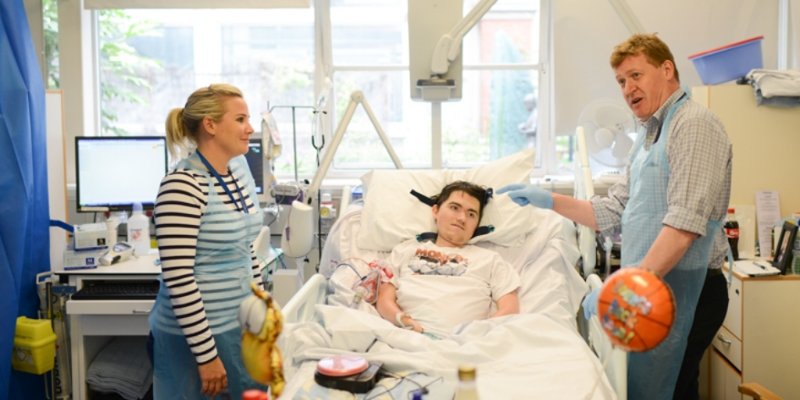 MDUK_News's tweet image. Thanks @JudithCummins MP for supporting healthcare improvements for people affected by muscle-wasting conditions living in West Yorkshire