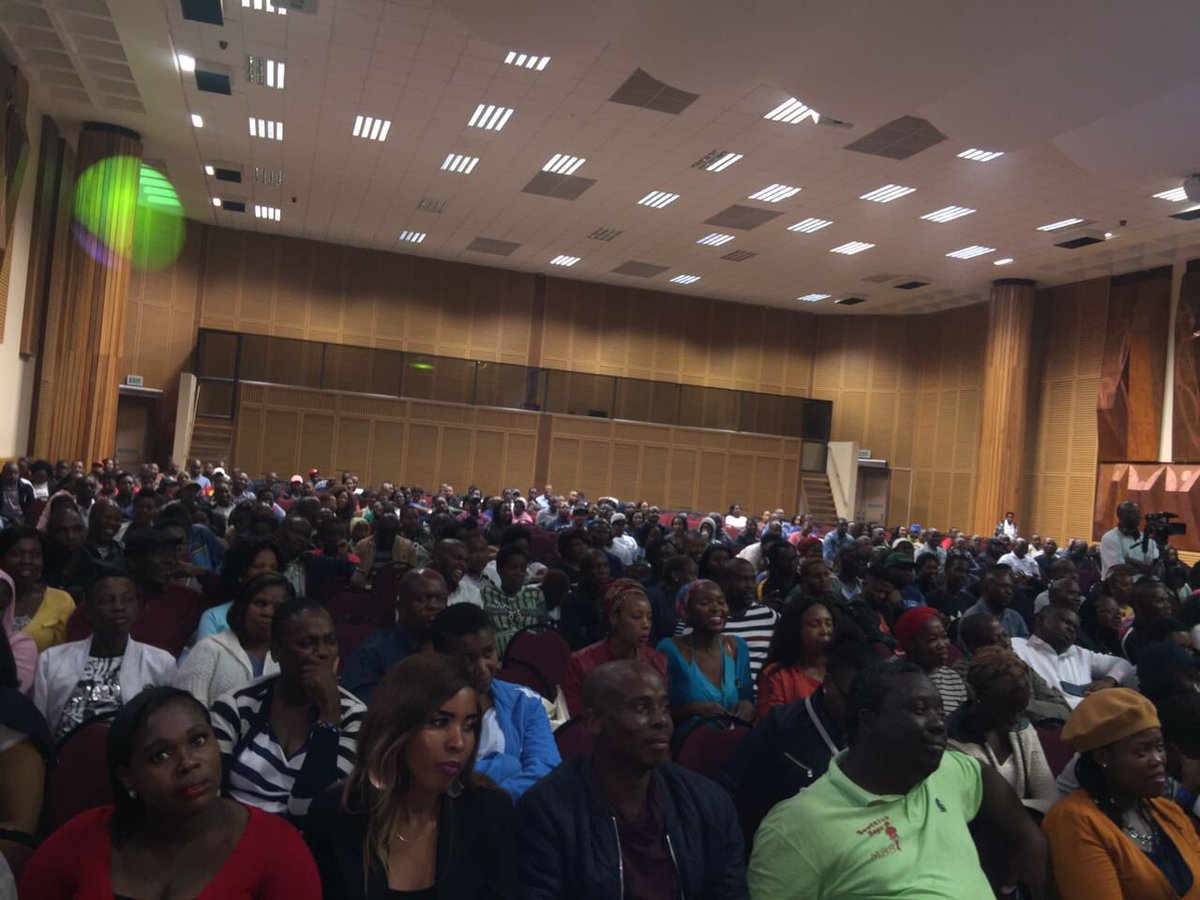 moloko_moloto's tweet photo. #Mapungubwe2016
#ComedySession@JackBotes
#MashabelaGalane
#Skhumba
#Salesman https://t.co/LhGwbHks9u