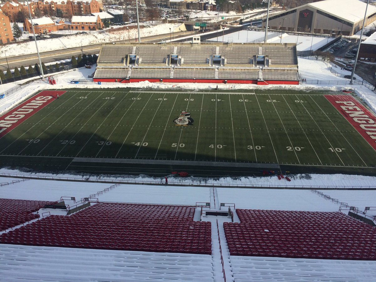 YoungstownStFB's tweet image. Appreciate the hard work by the Athletics and @youngstownstate facilities staffs to clear the field for practice. #goguins