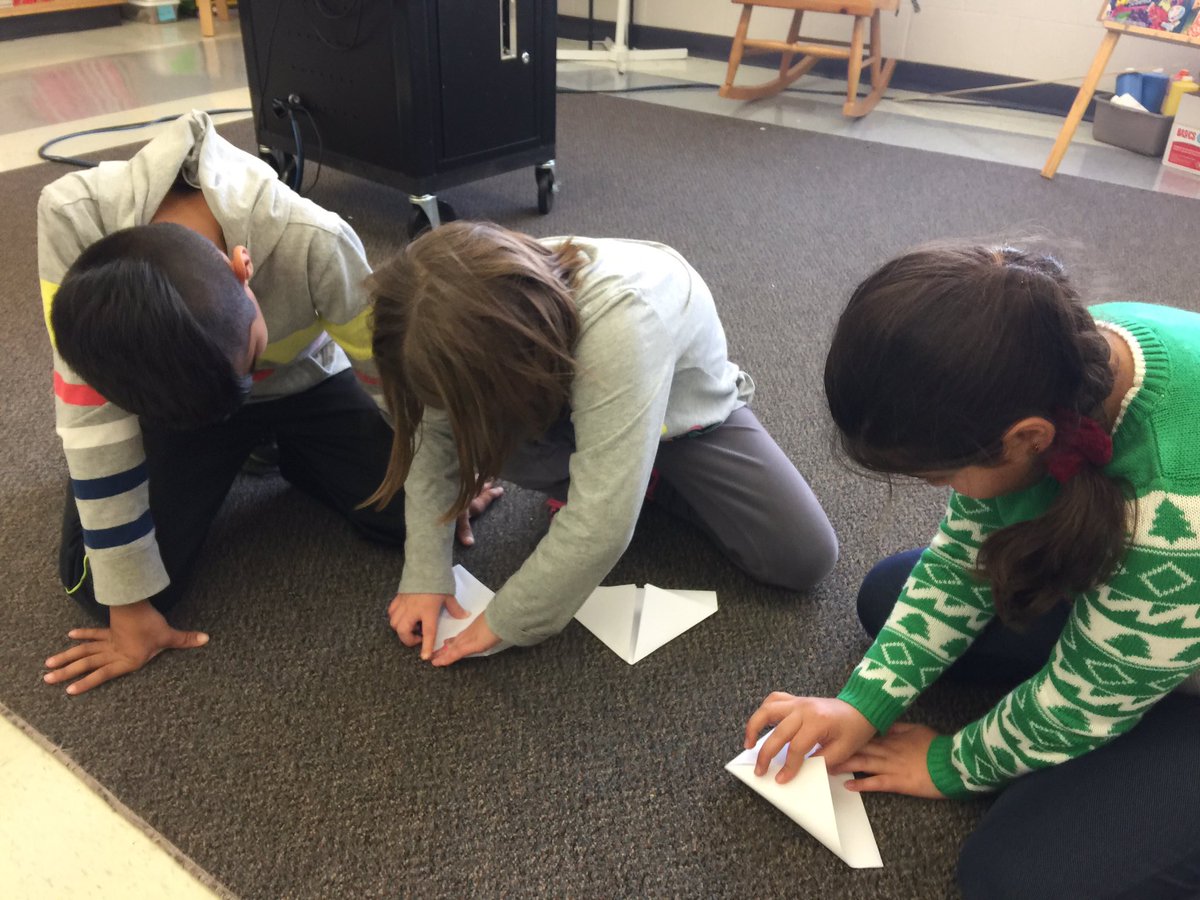 jenna_cowell's tweet photo. Can you use magnetic force to move a paper boat? We're trying! #culminatingproject #showwhatyouknow @talbot_trailps https://t.co/EUwtXUA9ev