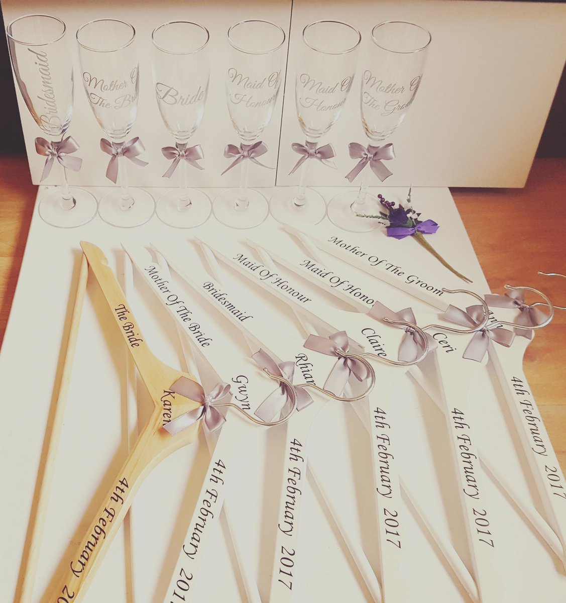 customisedbysha's tweet photo. #wedding #weddinghangers #champagneflutes #bridalparty #giftset #weddinggiftset #bridalpartygiftset https://t.co/A3WhDJvDSv https://t.co/hTc8OkPfb3