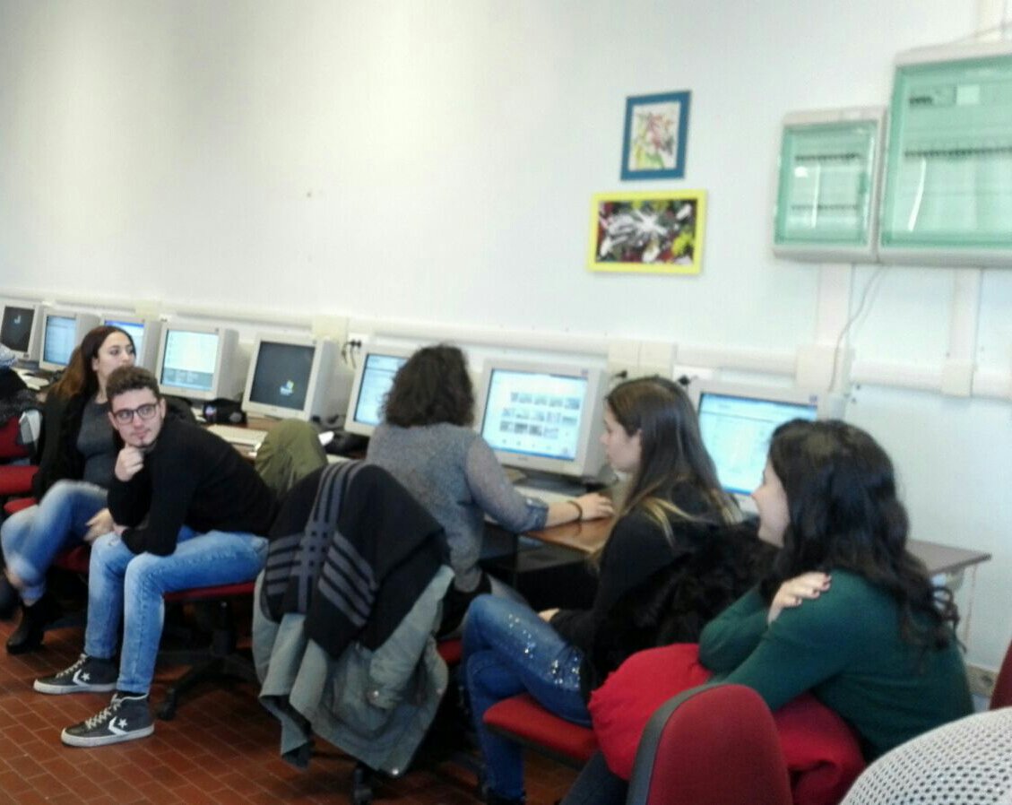 ecothree1617's tweet photo. Insieme per decidere ✌🏻
#ASOC1617 #collettivitá #OpenCoesione #responsabilitá #coinvolgimento #impegnocivico
@europedirectcampobasso https://t.co/Ubq5N2lLwx