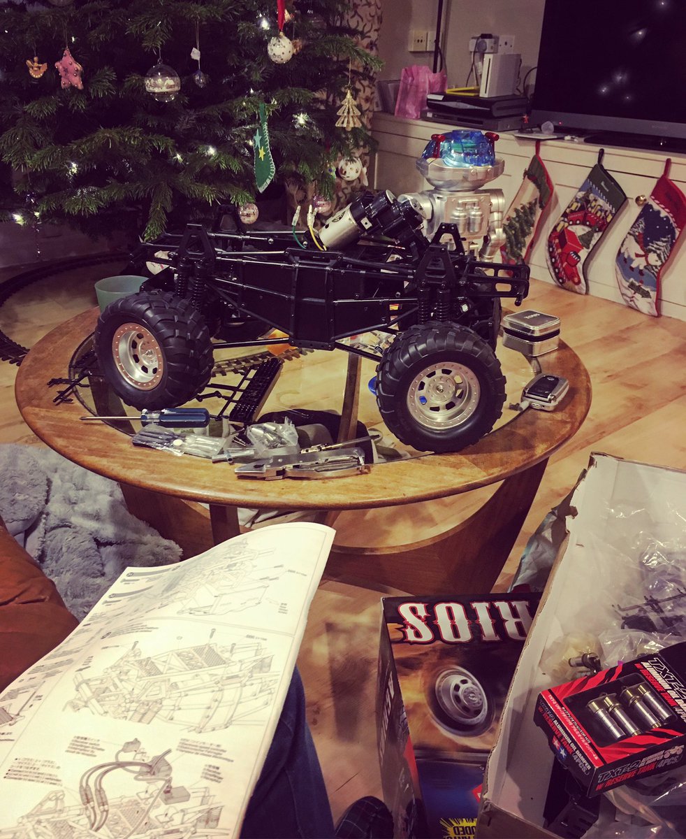 My kind of two-star #Christmas therapy. I started this <a href="/TamiyaUK/">TAMIYA UK</a> truck 3+yrs ago &amp; am finishing it with my 5yr old lad. He's transfixed.