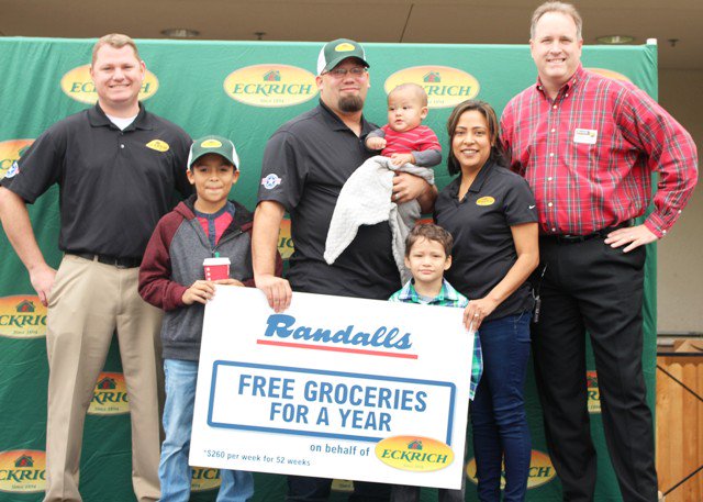 Op_Homefront's tweet photo. What a special day for the Smith family, who just received One Year of FREE GROCERIES, courtesy of our partner @EckrichMeats. https://t.co/In37i44t0f