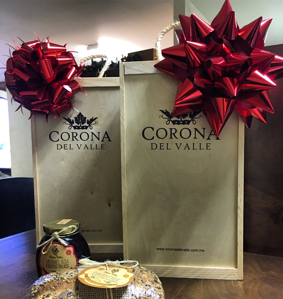 Valle de Guadalupe  #inabox #estemesquemeregales  <a href="/Coronadelvalle/">Corona del Valle</a>