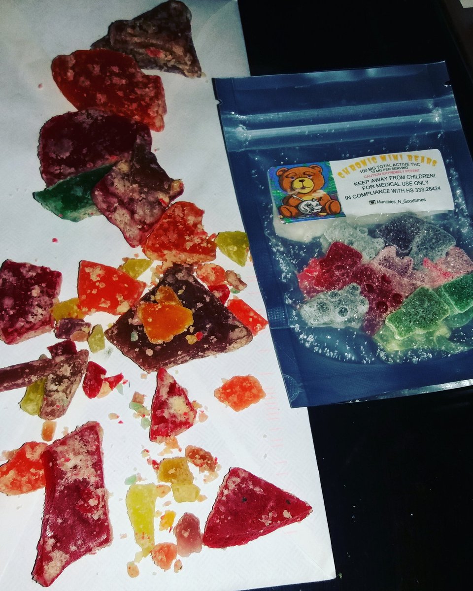 kern_michael's tweet photo. #IllinoisMedicinalCannabis #THC #CBD #SCI #TBI #PTSD #FuckParalysis #FuckBigPharma #FuckPain #MichiganMedibles  2 medicinal doses. https://t.co/BXOJzwYMn0