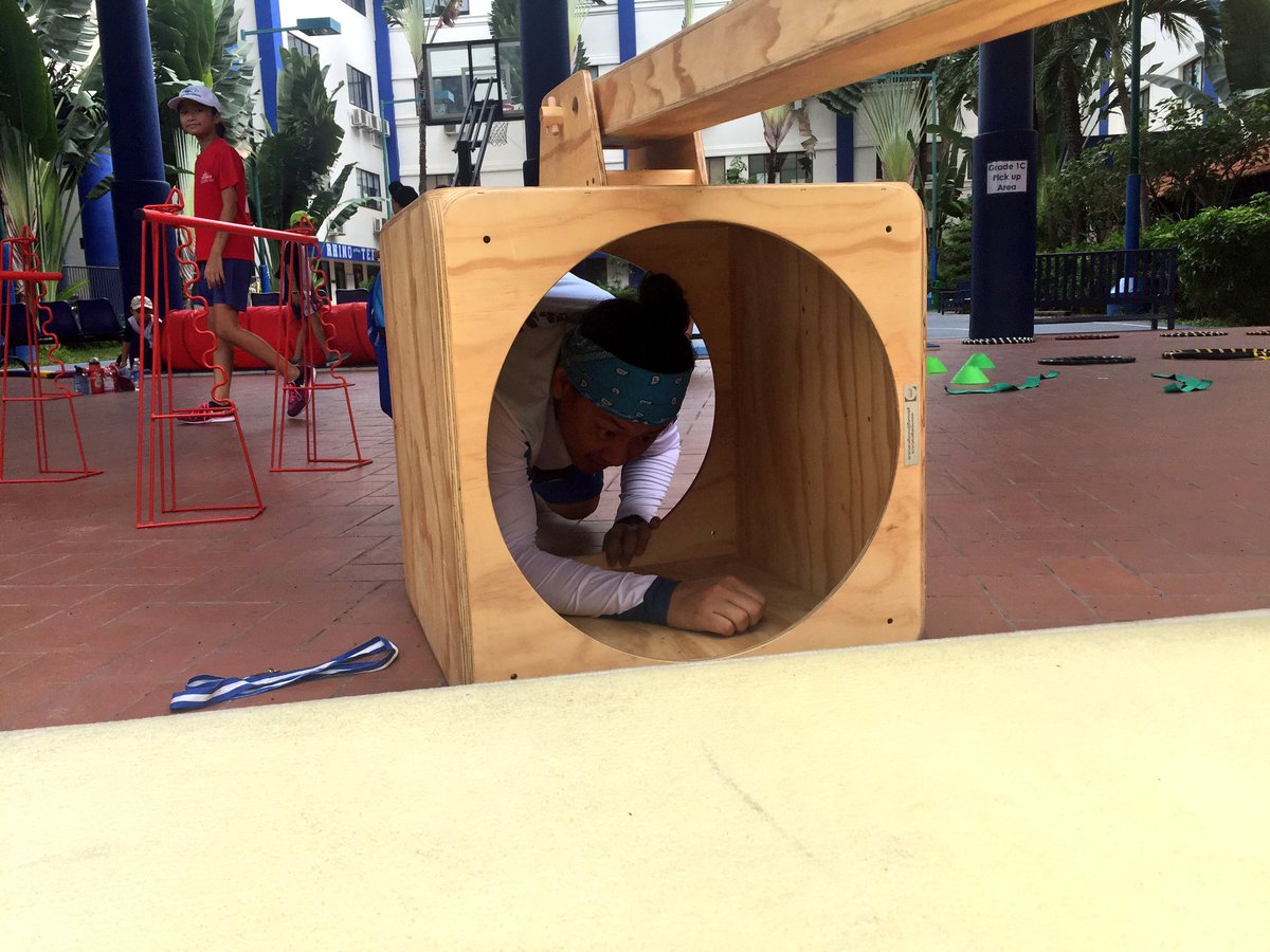 cevillawolf's tweet image. @PhuHua leading the way at #ishcmcsportday16 #balancedlearning