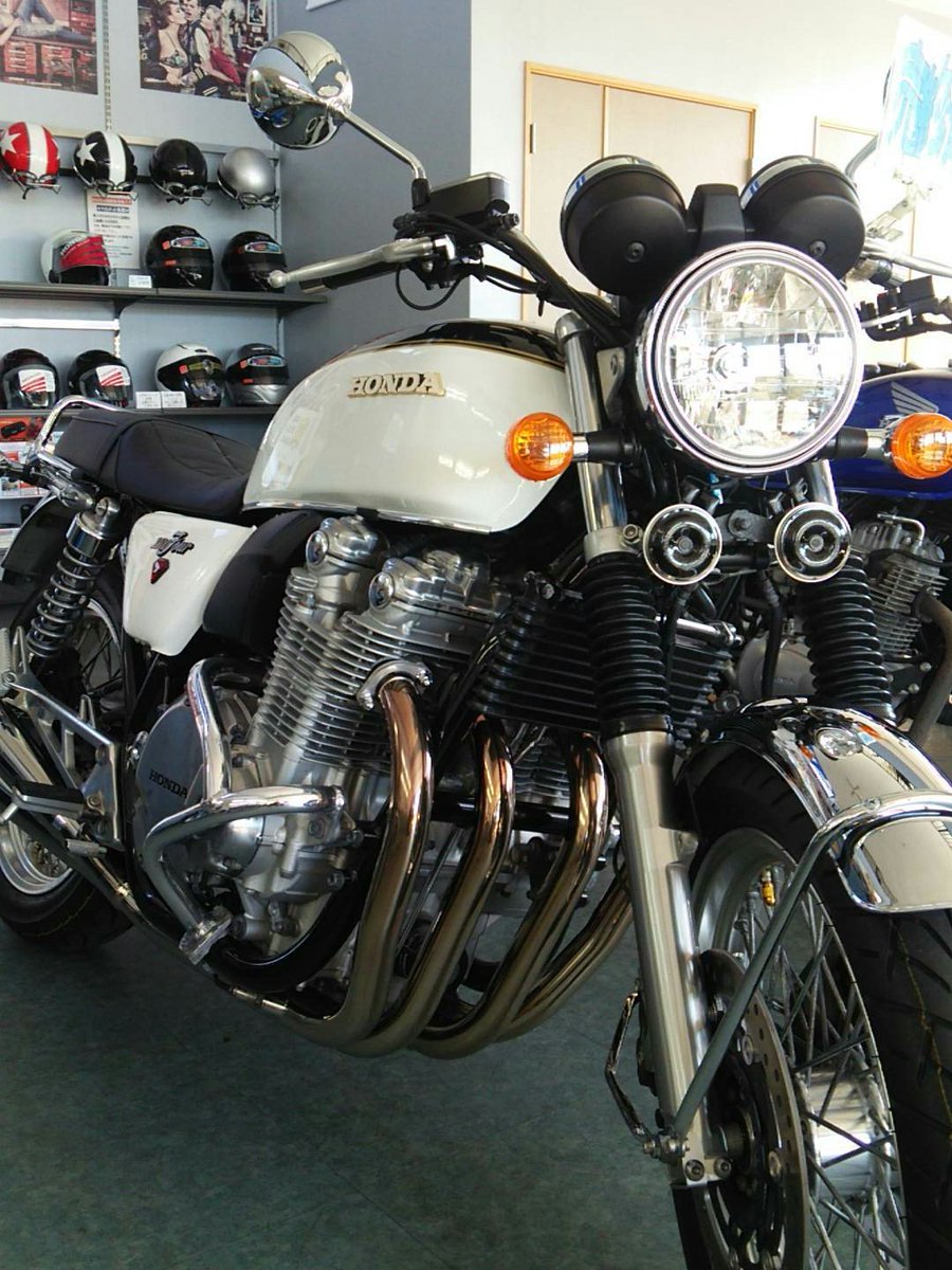 ট ইট র 幸田のバイク屋 カモン 愛知県 納車を待つ岡崎市g様のcb750four ではなくて cb1100 社外カスタムパーツでお客様のご希望のスタイルを形にしました もう1週間程度店頭でご覧頂けます 幸田町 バイク屋 旧車 カモン