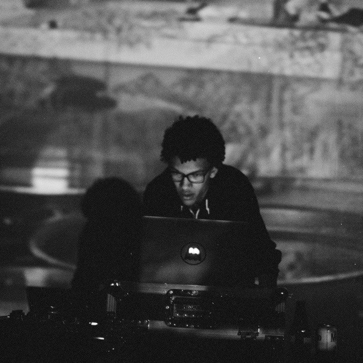 RGProducers's tweet image. How An NYU Student Scored His First Production Credit On J. Cole's '4 Your Eyez Only' - dope article by @youngJFK 

so.genius.com/2hEYsg7