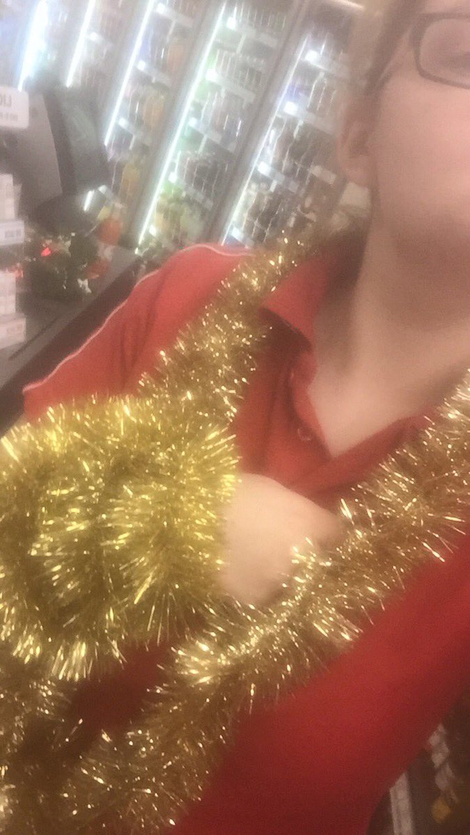 MartynaM7's tweet photo. Miałam udekorować stacje. Ale udekoruje jej najpiękniejsza część 😂 https://t.co/EVbCDnvUlu