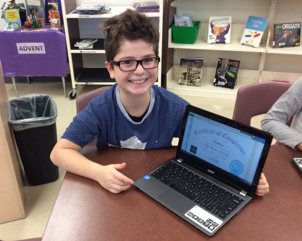 marinelli_tl's tweet image. A great sense of accomplishment by Ss @SMD_YCDSB during #HourofCode #BoysCode #ycdsbtls