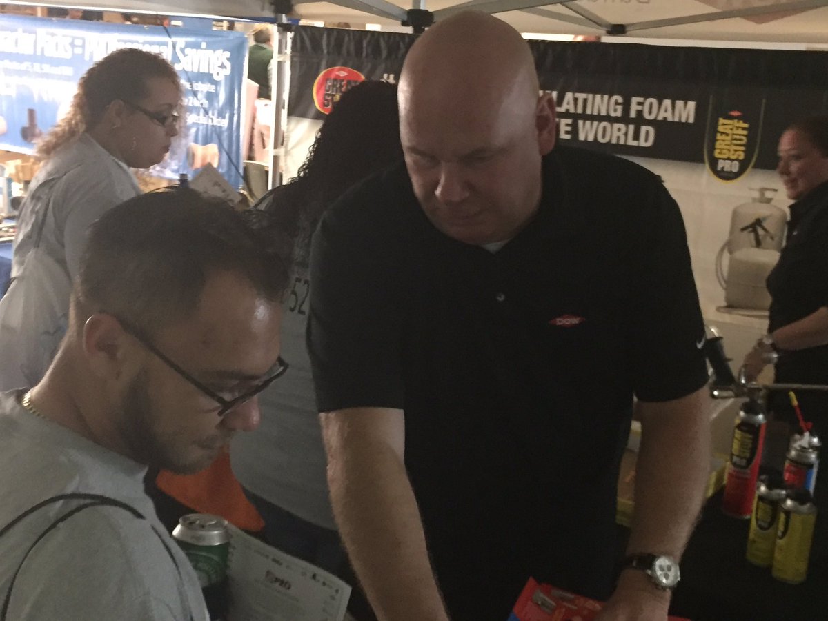 Check out those awesome vendor demos! #orangebucketlist #letsdothis #HomeDepot <a href="/LangstonVictor/">Victor Langston</a> @jrieves <a href="/BrockDarby1/">@BrockDarby</a>